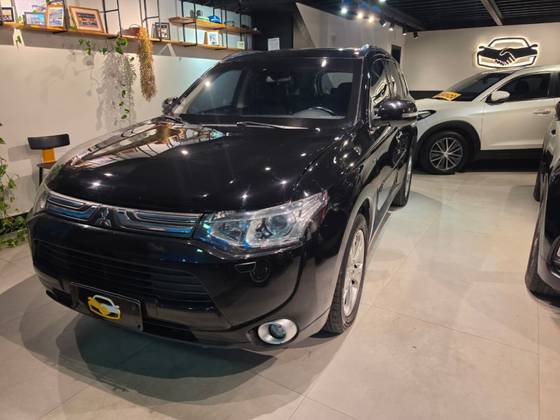 MITSUBISHI OUTLANDER 3.0 GT 4X4 V6 24V GASOLINA 4P AUTOMÁTICO